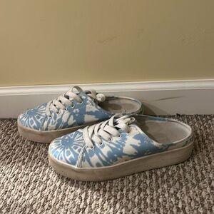 Tie dye Jessica Simpson Eyden sneakers